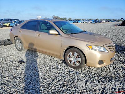 Czwarte zdjęcie samochodu z boku: 2010 TOYOTA CAMRY BASE VIN:4T1BF3EK1AU098898 - miniatura
