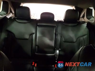 Zdjęcie 10 z 12 samochodu: 2023 JEEP COMPASS LATITUDE VIN:3C4NJDBN9PT566934 - miniatura