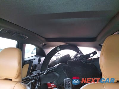 Zdjęcie 10 z 13 samochodu: 2019 VOLVO XC60 T5 MOMENTUM VIN:LYV102DK1KB242832 - miniatura