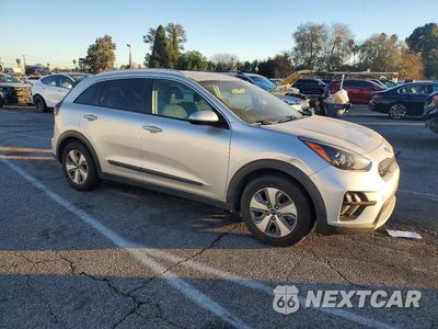 Czwarte zdjęcie samochodu z boku: 2020 KIA NIRO LX VIN:KNDCB3LC1L5396090 - miniatura
