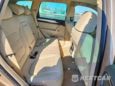 Zdjęcie 10 z 11 samochodu: 2016 VOLKSWAGEN TOUAREG SPORT VIN:WVGEF9BP9GD012536 - miniatura