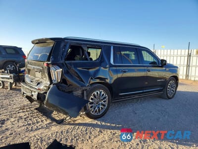 Trzecie zdjęcie samochodu z tyłu: 2023 GMC YUKON XL DENALI ULTIMATE VIN:1GKS2KKLXPR359064 - miniatura