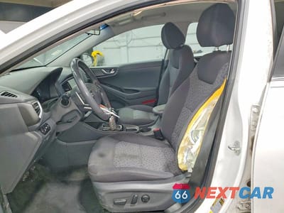 Zdjęcie 7 z 12 samochodu: 2018 HYUNDAI IONIQ VIN:KMHC75LC8JU067379 - miniatura