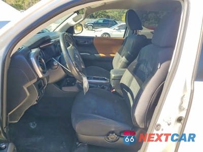 Zdjęcie 7 z 11 samochodu: 2017 TOYOTA TACOMA SR5 VIN:5TFAX5GN5HX090442 - miniatura