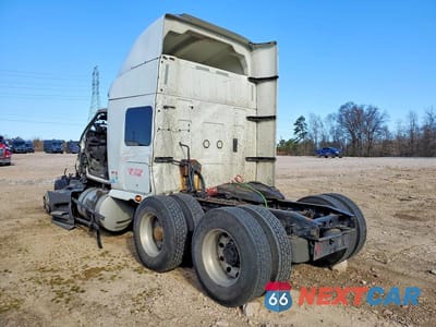 Trzecie zdjęcie samochodu z tyłu: 2019 INTERNATIONAL LT625 SEMI TRUCK VIN:3HSDZAPR5KN123991 - miniatura