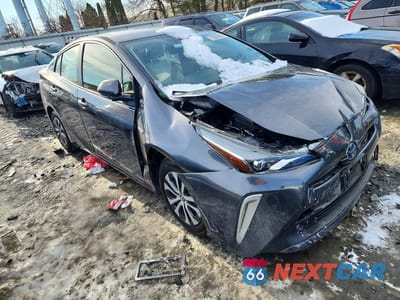 Czwarte zdjęcie samochodu z boku: 2019 TOYOTA PRIUS XLE AWD-E VIN:JTDL9RFU9K3012683 - miniatura