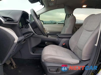 Zdjęcie 7 z 12 samochodu: 2023 TOYOTA SIENNA VIN:5TDKRKEC4PS146261 - miniatura