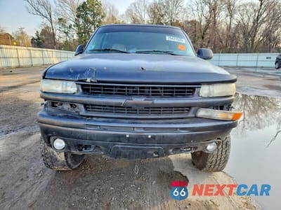 Piąte zdjęcie samochodu w środku: 2002 CHEVROLET SUBURBAN K1500 VIN:3GNFK16Z32G187210 - miniatura