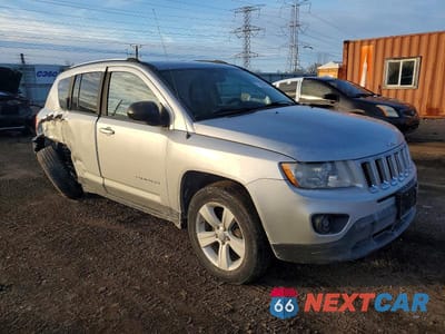 Czwarte zdjęcie samochodu z boku: 2012 JEEP COMPASS LATITUDE VIN:1C4NJDEB6CD573485 - miniatura