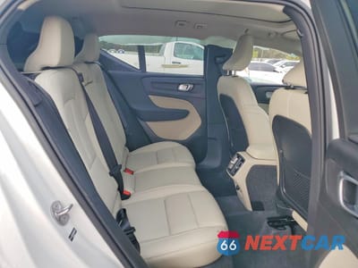 Zdjęcie 11 z 14 samochodu: 2025 VOLVO XC40 PLUS VIN:YV4L12UC5S2609227 - miniatura