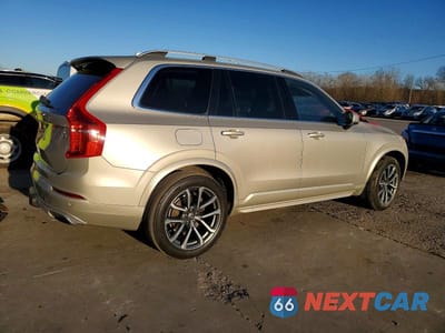 Trzecie zdjęcie samochodu z tyłu: 2016 VOLVO XC90 T6 VIN:YV4A22PK5G1001518 - miniatura