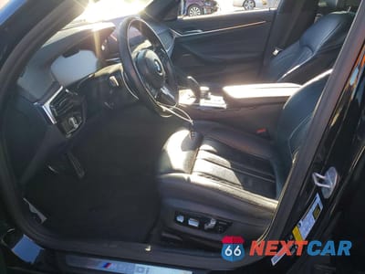 Zdjęcie 7 z 12 samochodu: 2021 BMW M550XI VIN:WBA13BK00MCF75241 - miniatura