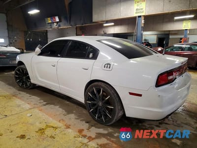 Drugie zdjęcie samochodu z przodu: 2014 DODGE CHARGER POLICE VIN:2C3CDXKT5EH351382 - miniatura