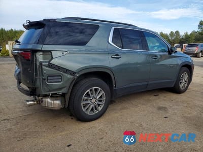 Trzecie zdjęcie samochodu z tyłu: 2023 CHEVROLET TRAVERSE LT VIN:1GNERGKW4PJ239651 - miniatura
