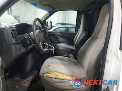 Zdjęcie 7 z 13 samochodu: 2004 CHEVROLET EXPRESS CARGO 2500 1 VIN:1GCGG25V541210300 - miniatura