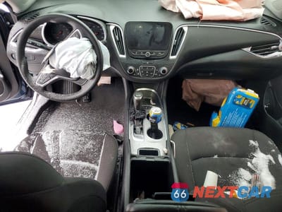 Zdjęcie 8 z 12 samochodu: 2019 CHEVROLET MALIBU LT VIN:1G1ZD5ST2KF141662 - miniatura