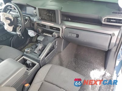 Zdjęcie 8 z 14 samochodu: 2025 TOYOTA 4RUNNER SR5 VIN:JTEVA5BR7S5021666 - miniatura
