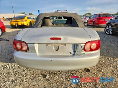 Zdjęcie 6 z 11 samochodu: 2001 MAZDA MX-5 MIATA BASE VIN:JM1NB353010206246 - miniatura