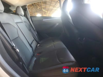 Zdjęcie 10 z 11 samochodu: 2026 TESLA MODEL Y VIN:7SAYGDED2TF542453 - miniatura