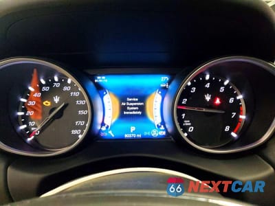 Zdjęcie 9 z 14 samochodu: 2017 MASERATI LEVANTE LUXURY VIN:ZN661XUL6HX260649 - miniatura