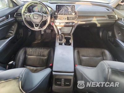 Zdjęcie 8 z 12 samochodu: 2018 HONDA ACCORD TOURING VIN:1HGCV1F9XJA087168 - miniatura