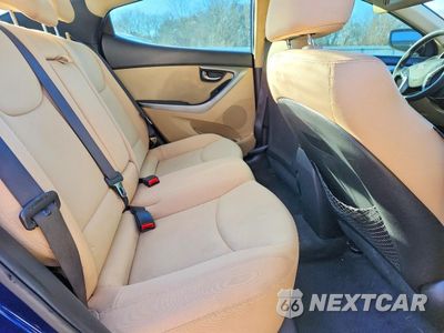 Zdjęcie 10 z 13 samochodu: 2013 HYUNDAI ELANTRA GLS VIN:KMHDH4AE1DU870166 - miniatura