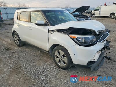 Czwarte zdjęcie samochodu z boku: 2016 KIA SOUL VIN:KNDJN2A27G7394549 - miniatura