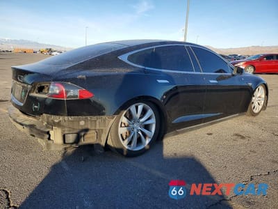 Trzecie zdjęcie samochodu z tyłu: 2013 TESLA MODEL S VIN:5YJSA1CN5DFP22963 - miniatura