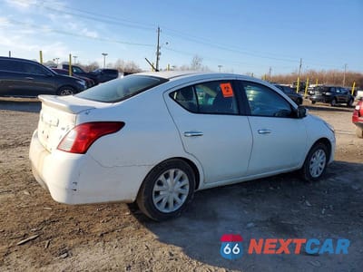 Trzecie zdjęcie samochodu z tyłu: 2019 NISS VERSA S VIN:3N1CN7AP5KL840481 - miniatura