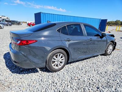 Trzecie zdjęcie samochodu z tyłu: 2026 TOYOTA CAMRY LE VIN:4T1DAACKXTU685599 - miniatura