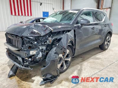 2025 VOLVO XC40 CORE YV4L12UJ2S2607465 - główne zdjęcie licytacji z USA - miniatura