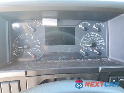 Zdjęcie 8 z 10 samochodu: 2024 VOLVO VN VNL - SEMI TRUCK VIN:4V4NC9EH9RN637148 - miniatura