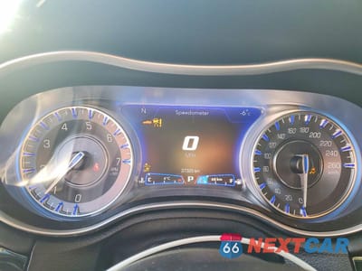 Zdjęcie 9 z 12 samochodu: 2023 CHRYSLER 300C VIN:2C3CCAPJ5PH577299 - miniatura