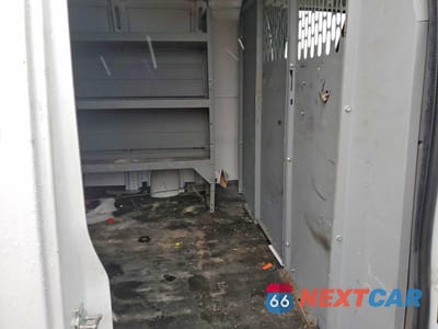 Zdjęcie 11 z 12 samochodu: 2019 CHEVROLET EXPRESS 2500 UTILITY / SERVICE VAN VIN:1GCWGAFG0K1303423 - miniatura