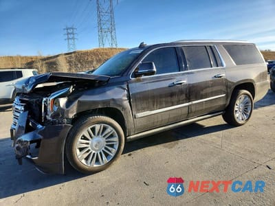2016 CADILLAC ESCALADE ESV PLATINUM 1GYS4KKJ9GR350600 - główne zdjęcie licytacji z USA - miniatura