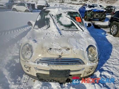 Piąte zdjęcie samochodu w środku: 2005 MINI COOPER S VIN:WMWRE33505TG96737 - miniatura