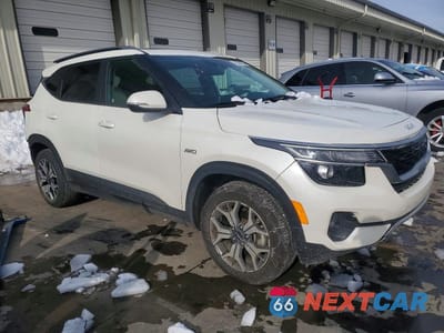 Czwarte zdjęcie samochodu z boku: 2022 KIA SELTOS EX VIN:KNDERCAA6N7261426 - miniatura