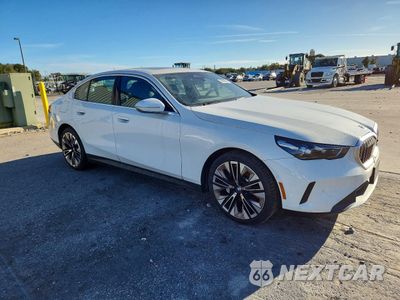 Czwarte zdjęcie samochodu z boku: 2025 BMW 530 XI VIN:WBA53FJ0XSCT29723 - miniatura