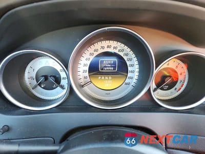 Zdjęcie 9 z 12 samochodu: 2012 MERCEDES-BENZ C 300 4MATIC VIN:WDDGF8BB7CR209137 - miniatura