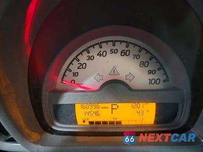 Zdjęcie 9 z 12 samochodu: 2009 SMART FORTWO PURE VIN:WMEEJ31XX9K293098 - miniatura