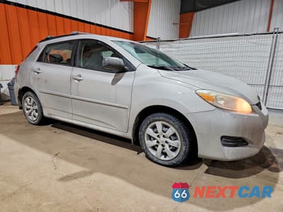 Czwarte zdjęcie samochodu z boku: 2011 TOYOTA COROLLA MATRIX S VIN:2T1LE4EE4BC019833 - miniatura