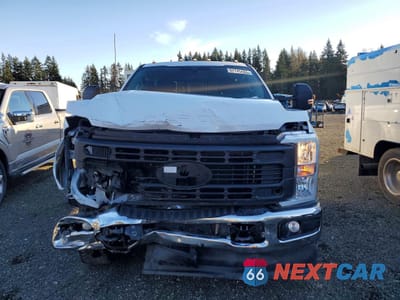 Piąte zdjęcie samochodu w środku: 2024 FORD F350 SUPER DUTY VIN:1FT8W3DT4REF67285 - miniatura