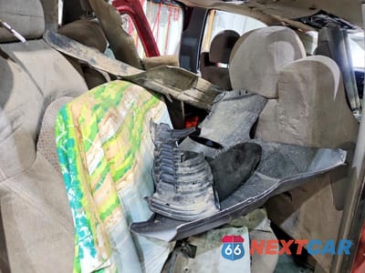 Zdjęcie 11 z 12 samochodu: 2002 CHEVROLET TAHOE C1500 VIN:1GNEC13V32R118219 - miniatura