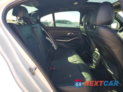 Zdjęcie 10 z 13 samochodu: 2023 BMW 330I VIN:3MW69FF05P8D04206 - miniatura