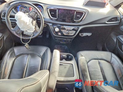 Zdjęcie 8 z 14 samochodu: 2020 CHRYSLER PACIFICA TOURING L PLUS VIN:2C4RC1EG8LR200483 - miniatura