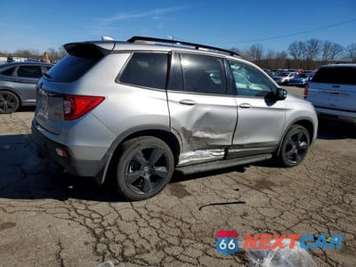 Trzecie zdjęcie samochodu z tyłu: 2021 HONDA PASSPORT ELITE VIN:5FNYF8H01MB026554 - miniatura
