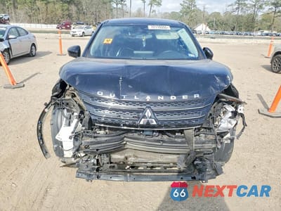 Piąte zdjęcie samochodu w środku: 2023 MITSUBISHI OUTLANDER SE VIN:JA4J3UA83PZ050883 - miniatura