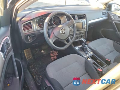 Zdjęcie 8 z 12 samochodu: 2016 VOLKSWAGEN E-GOLF SE VIN:WVWKP7AU1GW900816 - miniatura