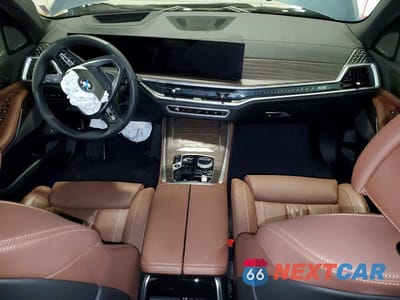 Zdjęcie 8 z 13 samochodu: 2025 BMW X5 XDRIVE50E VIN:5UX43EU09S9Y77874 - miniatura