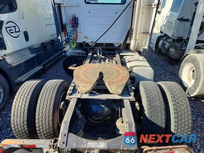 Zdjęcie 6 z 10 samochodu: 2012 VOLVO VNL SEMI TRUCK VIN:4V4N19EH2CN549507 - miniatura